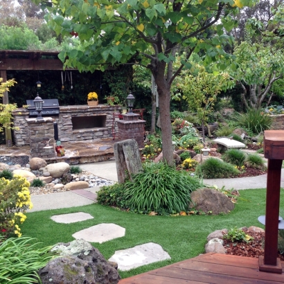 Synthetic Lawns & Putting Greens in Vincent, California