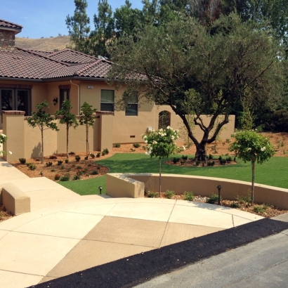Synthetic Lawns & Putting Greens in Oildale, California