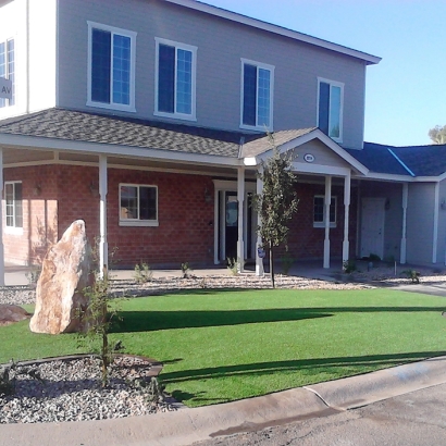 At Home Putting Greens & Synthetic Grass in Lakewood, California