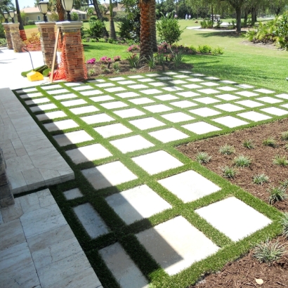 Synthetic Lawns & Putting Greens in Oildale, California