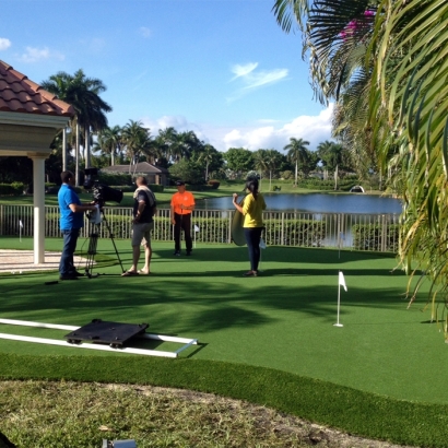 Outdoor Putting Greens & Synthetic Lawn in Bellflower, California